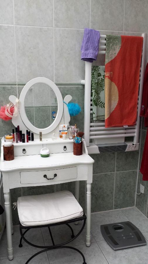 Tourville-sur-Arques Chambre Privee Avec Salon, Garage Voiture, Velos, Motos מראה חיצוני תמונה