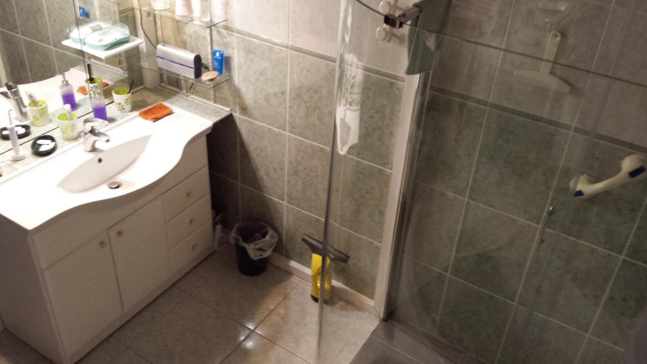 Tourville-sur-Arques Chambre Privee Avec Salon, Garage Voiture, Velos, Motos מראה חיצוני תמונה